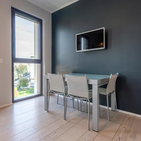 Wolvesdensuite Con Terrazzi E Garage Gratuito Lejlighed *