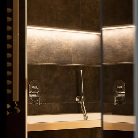 Wolvesdensuite Con Terrazzi E Garage Gratuito Appartement *