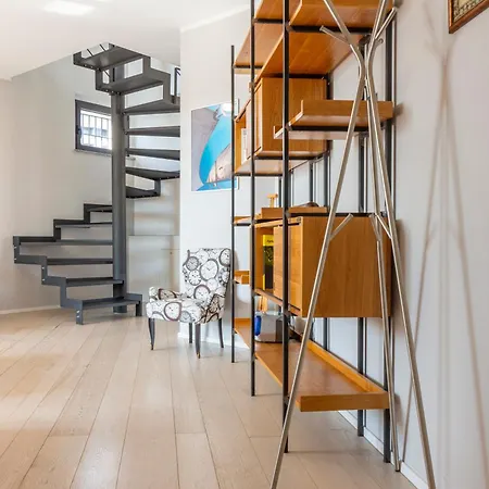 Wolvesdensuite Con Terrazzi E Garage Gratuito Apartment Milan
