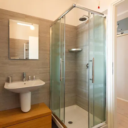 Wolvesdensuite Con Terrazzi E Garage Gratuito *